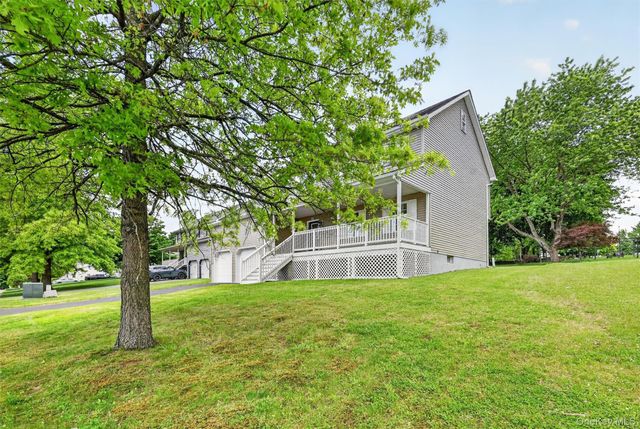 30 Wavey Willow Lane, Montgomery, NY 12549