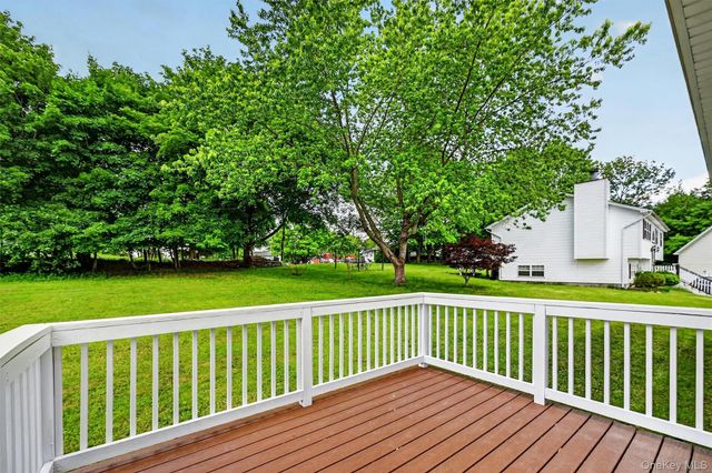 30 Wavey Willow Lane, Montgomery, NY 12549