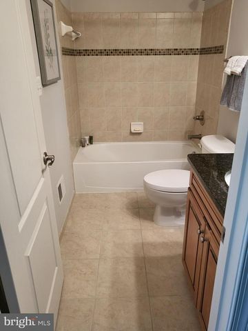 19440 FRONT ST, Leesburg, VA 20176