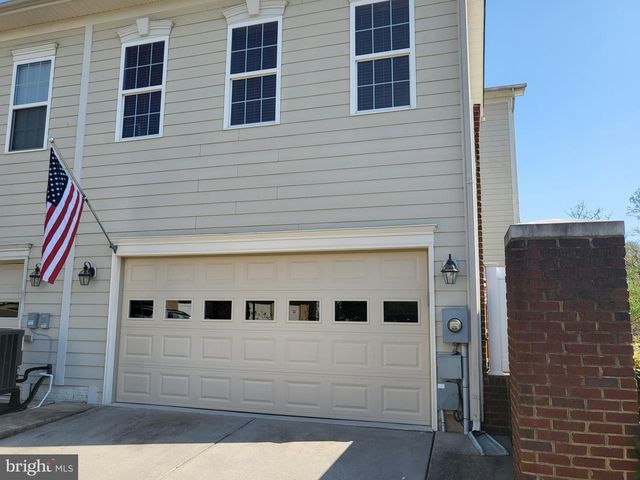 19440 FRONT ST, Leesburg, VA 20176