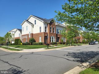 19440 FRONT ST, Leesburg, VA 20176