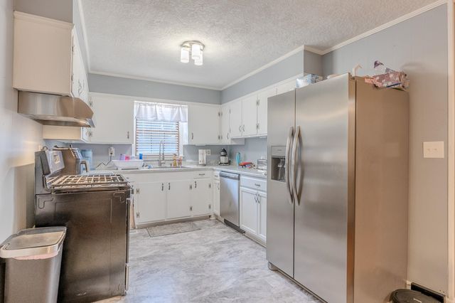 557 CIRCLE DR, Halls, TN 38040