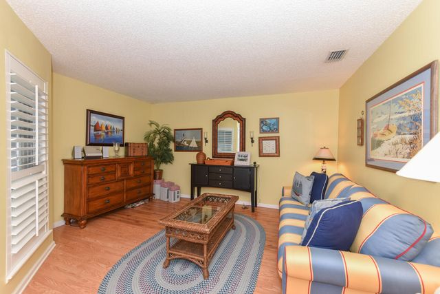 209 Ocean Dunes Circle, Jupiter, FL 33477