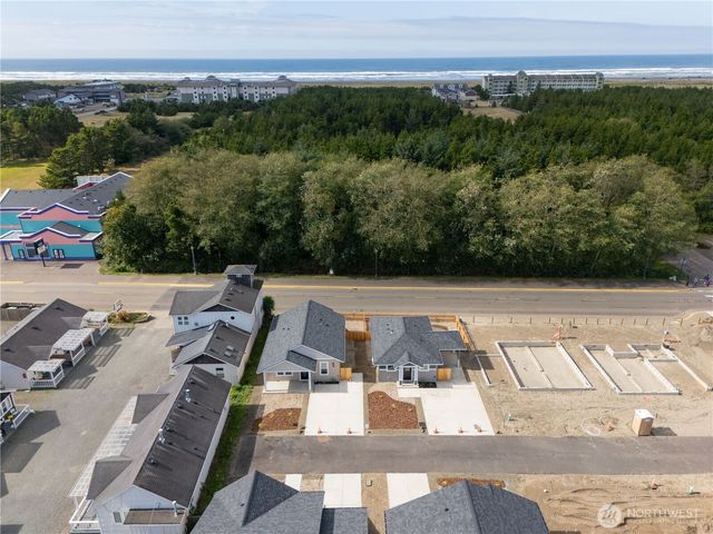 121 7th Street SW, Long Beach, WA 98631