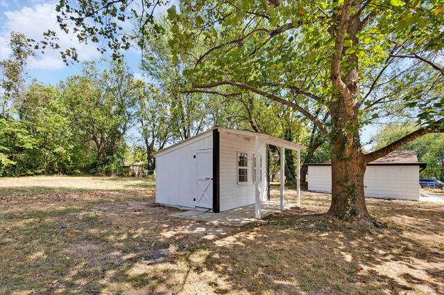 2753 W Nichols Street, Springfield, MO 65803