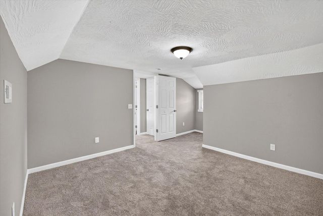 2753 W Nichols Street, Springfield, MO 65803