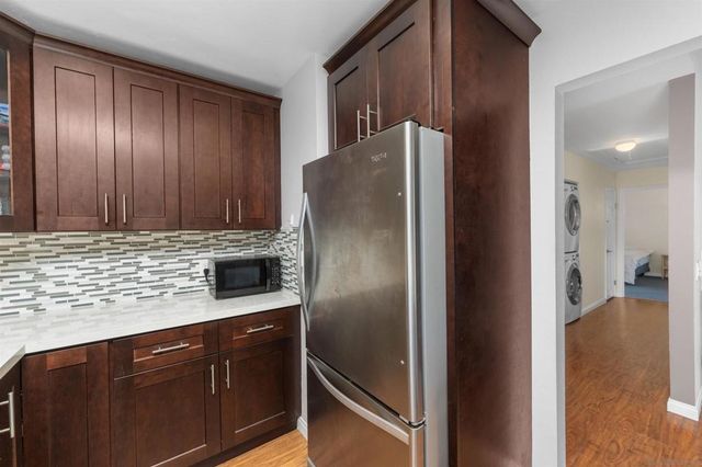 930 Via Mil Cumbres 142, Solana Beach, CA 92075