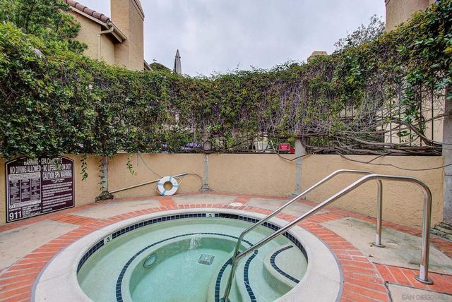 930 Via Mil Cumbres 142, Solana Beach, CA 92075
