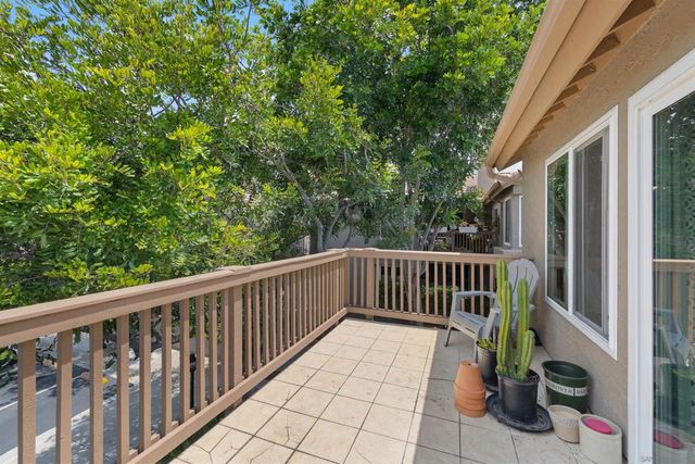930 Via Mil Cumbres 142, Solana Beach, CA 92075