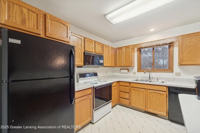 5041 Willoughby Road 4, Holt, MI 48842