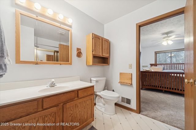 5041 Willoughby Road 4, Holt, MI 48842