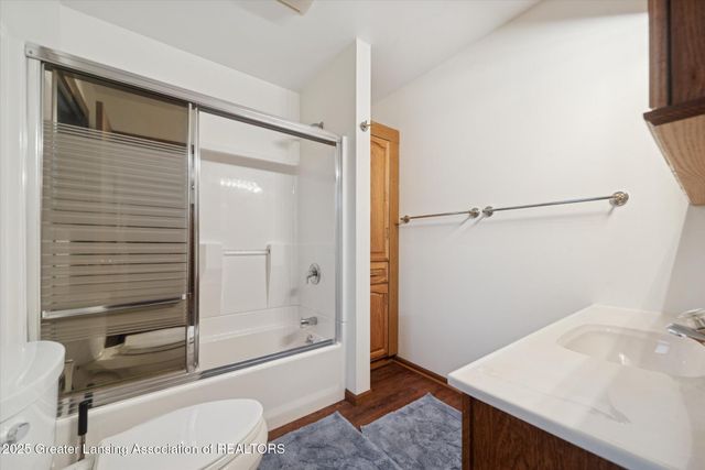 5041 Willoughby Road 4, Holt, MI 48842