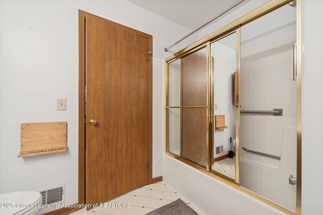 5041 Willoughby Road 4, Holt, MI 48842