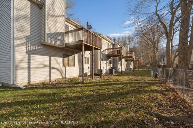 5041 Willoughby Road 4, Holt, MI 48842