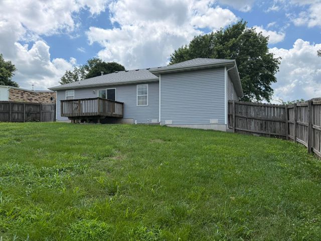 1212 S 15th Street, Ozark, MO 65721