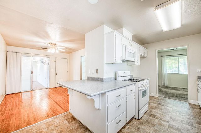 51 San Jose Avenue, Clovis, CA 93612