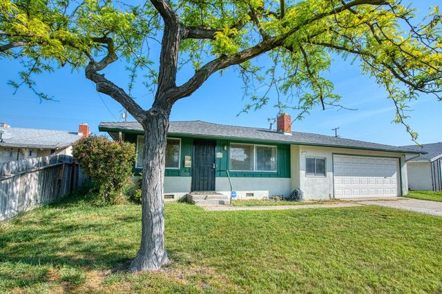 51 San Jose Avenue, Clovis, CA 93612