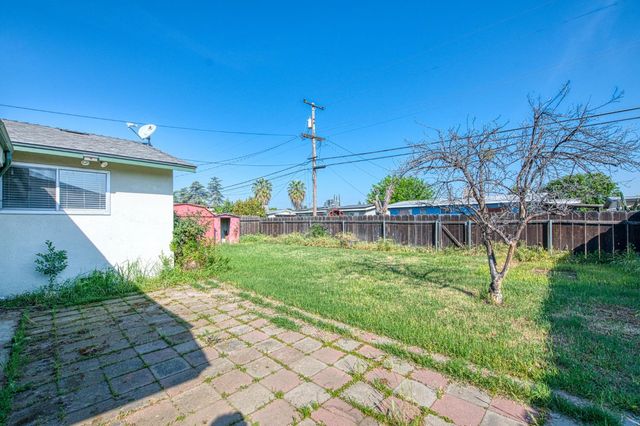51 San Jose Avenue, Clovis, CA 93612