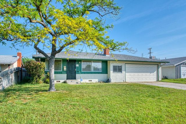 51 San Jose Avenue, Clovis, CA 93612