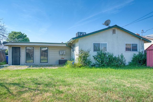 51 San Jose Avenue, Clovis, CA 93612