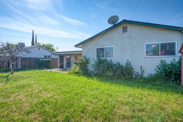 51 San Jose Avenue, Clovis, CA 93612