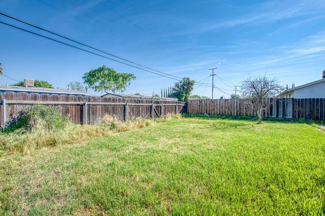 51 San Jose Avenue, Clovis, CA 93612