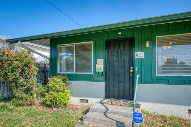 51 San Jose Avenue, Clovis, CA 93612