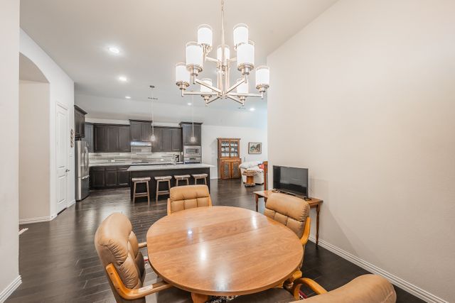 902 Enchanted Wood Drive, Arlington, TX 76005