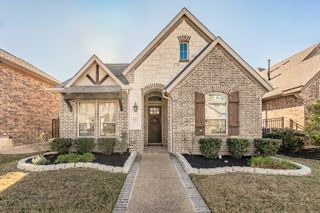 902 Enchanted Wood Drive, Arlington, TX 76005