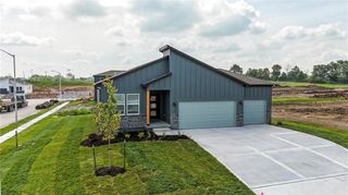 369 SW Amara Drive, Blue Springs, MO 64064