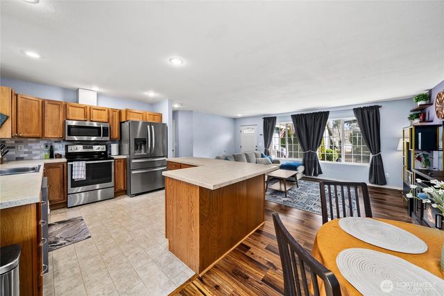 127 Bremerton Boulevard W, Bremerton, WA 98312