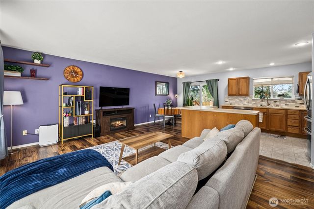 127 Bremerton Boulevard W, Bremerton, WA 98312