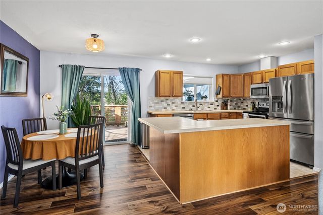 127 Bremerton Boulevard W, Bremerton, WA 98312