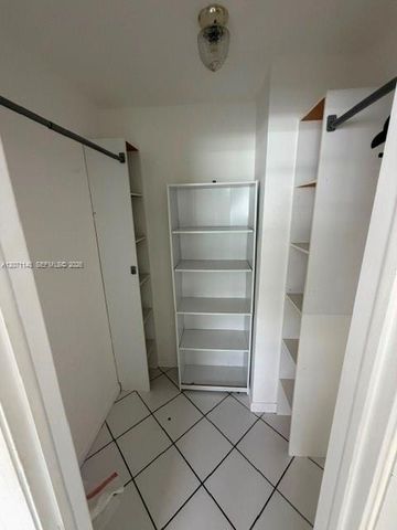 2001 Bay Drive 301, Miami Beach, FL 33141