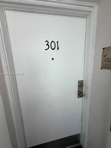 2001 Bay Drive 301, Miami Beach, FL 33141