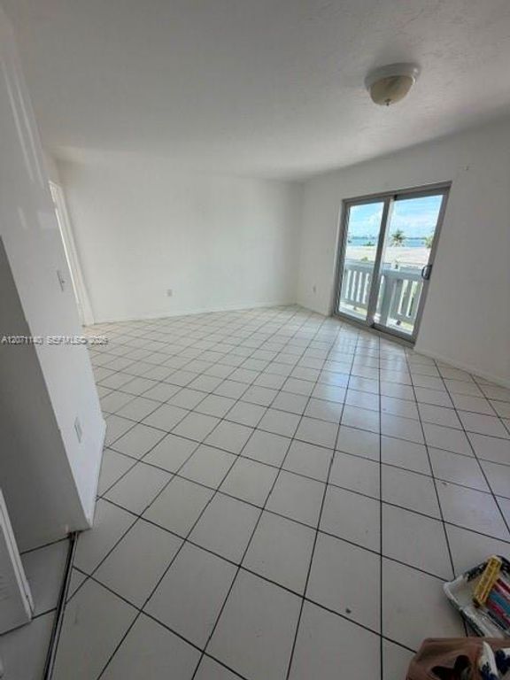 2001 Bay Drive 301, Miami Beach, FL 33141