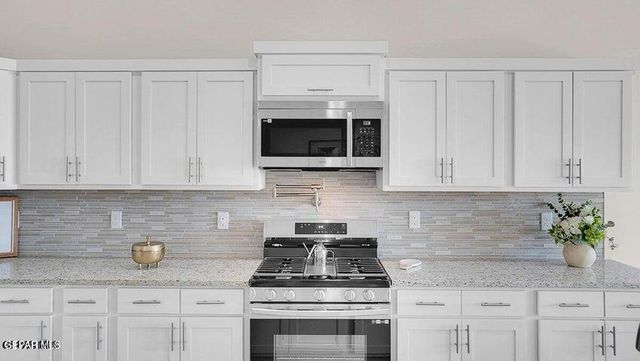 12837 Middlesbrough Avenue, El Paso, TX 79928