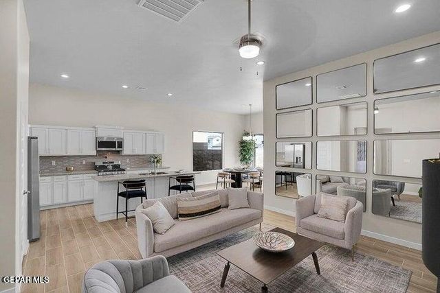 12837 Middlesbrough Avenue, El Paso, TX 79928