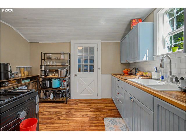 804 2ND Ave, Seaside, OR 97138