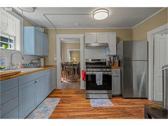 804 2ND Ave, Seaside, OR 97138