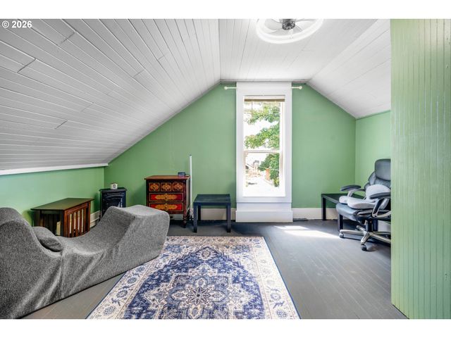 804 2ND Ave, Seaside, OR 97138