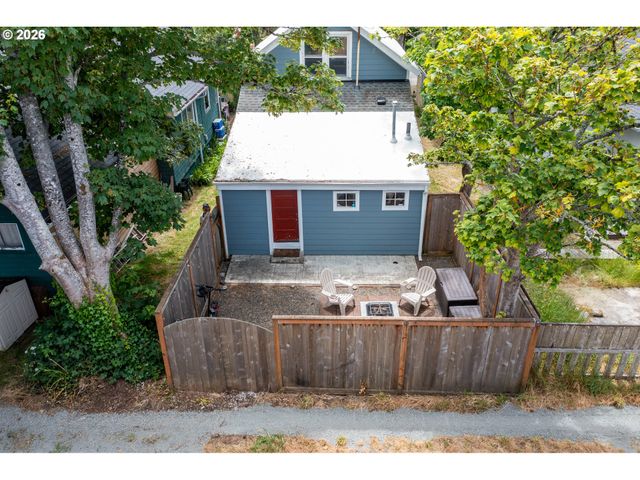 804 2ND Ave, Seaside, OR 97138
