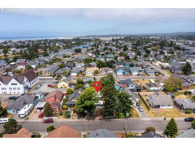 804 2ND Ave, Seaside, OR 97138