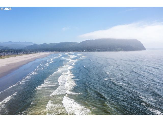 804 2ND Ave, Seaside, OR 97138