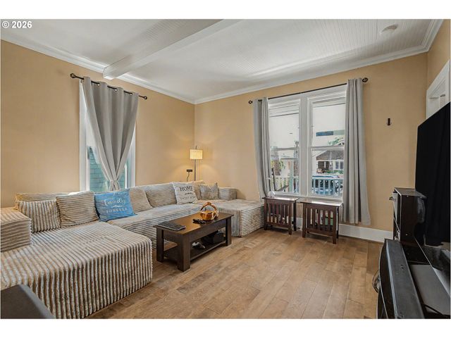 804 2ND Ave, Seaside, OR 97138