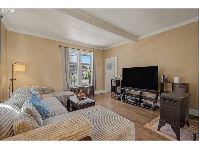 804 2ND Ave, Seaside, OR 97138