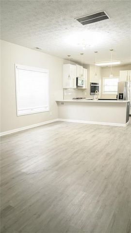 623 SHADOWMOORE Drive, Riverdale, GA 30274