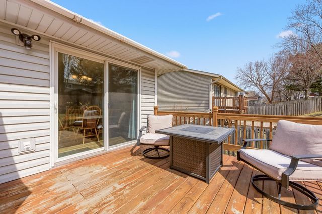 2044 Burke Avenue E, North Saint Paul, MN 55109