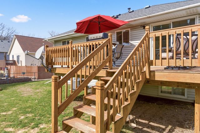 2044 Burke Avenue E, North Saint Paul, MN 55109