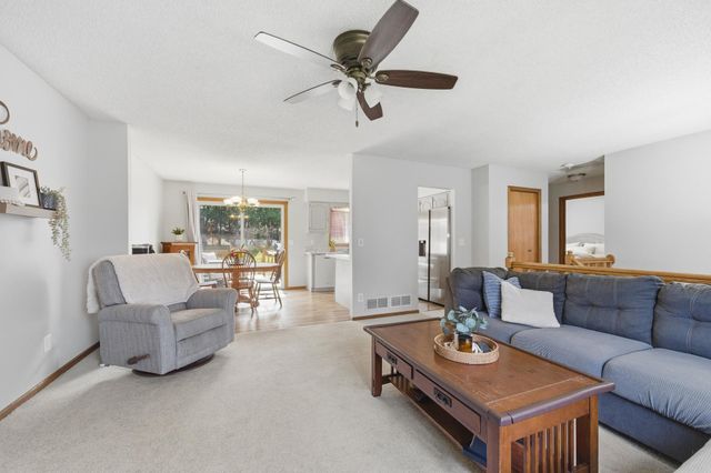 2044 Burke Avenue E, North Saint Paul, MN 55109